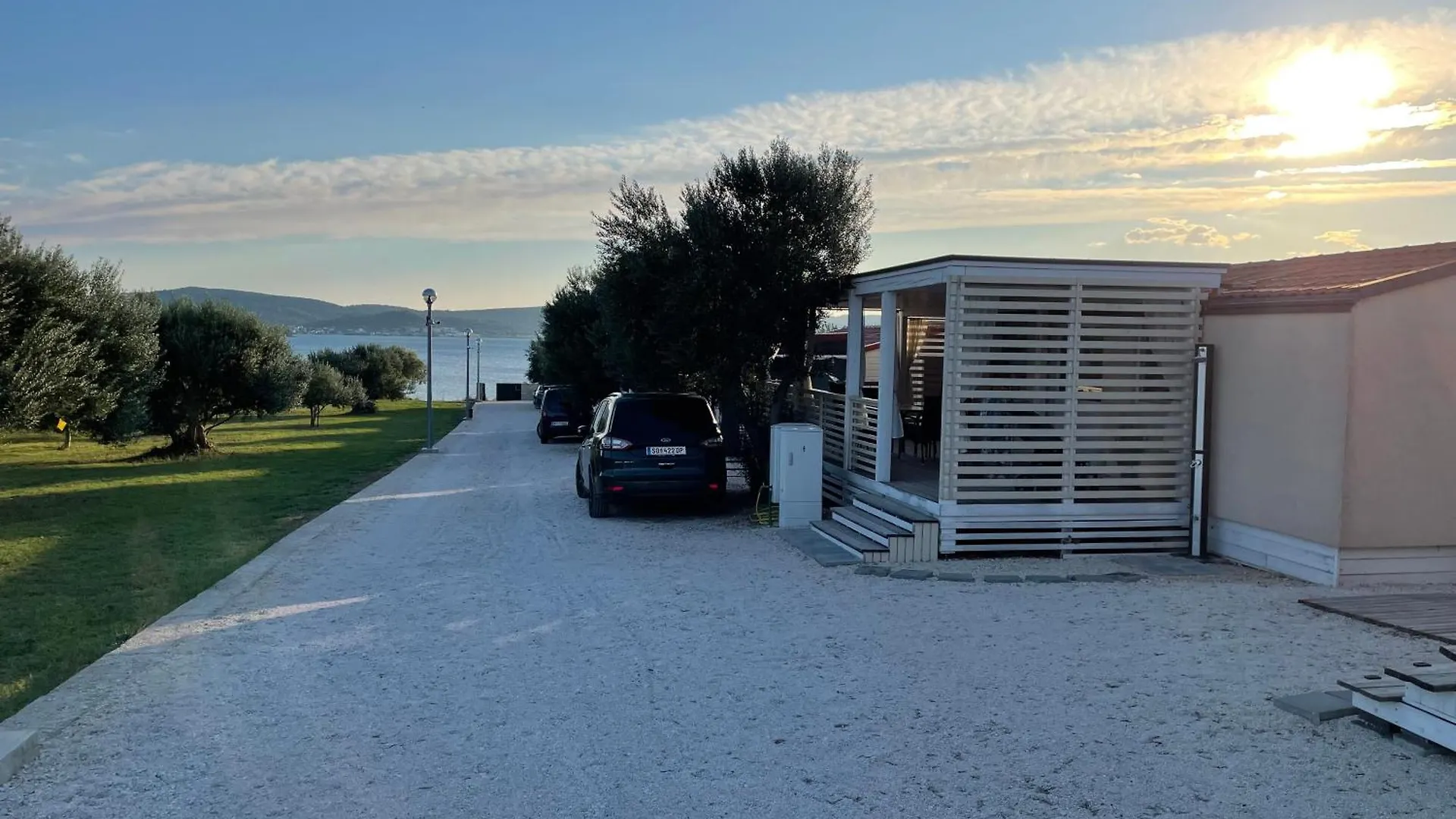 Gutti'S Mobilehome Biograd Na Moru Croácia