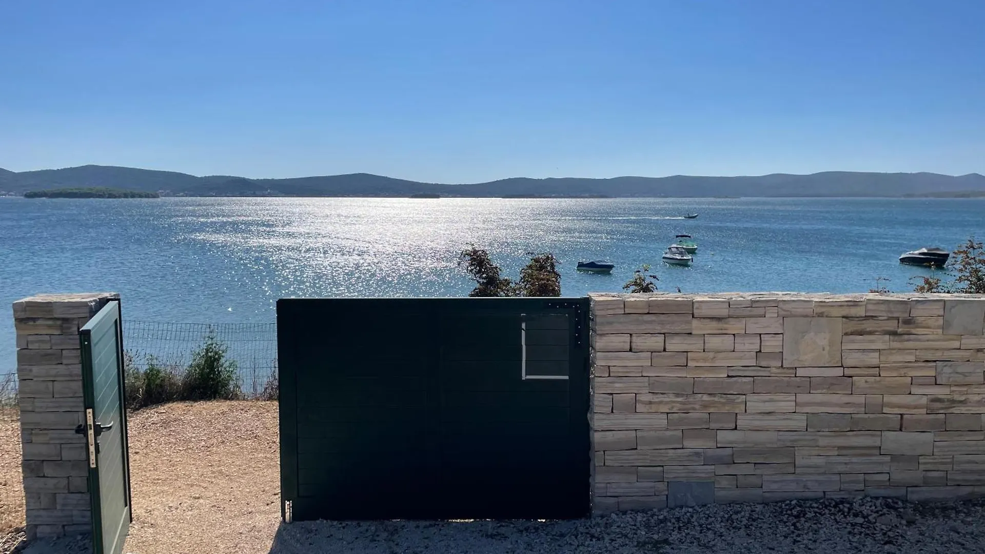 Gutti'S Mobilehome Biograd Na Moru